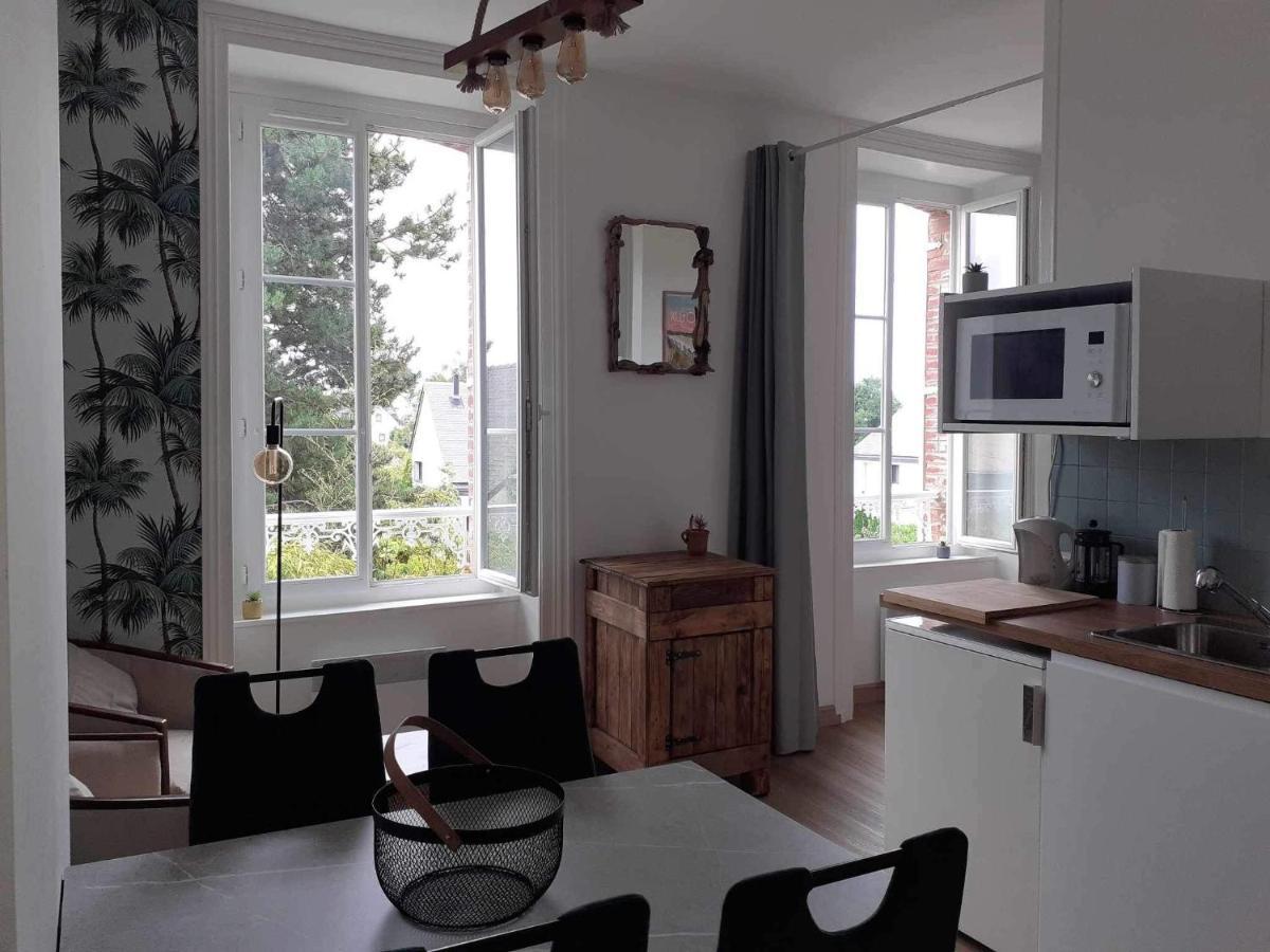 400m De La Apartment